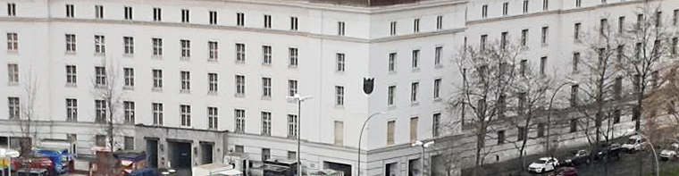 Dienstgebäude der Senatsverwaltung für Stadtentwicklung und Wohnen am Fehrbelliner Platz 4; Foto: SenStadtWohn